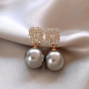 NEW Ainsley Art Deco Gray Tahitian Pearl and Crystal Drop Earrings